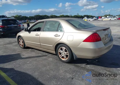 2007 Honda Accord 2.4 Ex z USA, uszkodzony, nr VIN 1HGCM56787A093522
